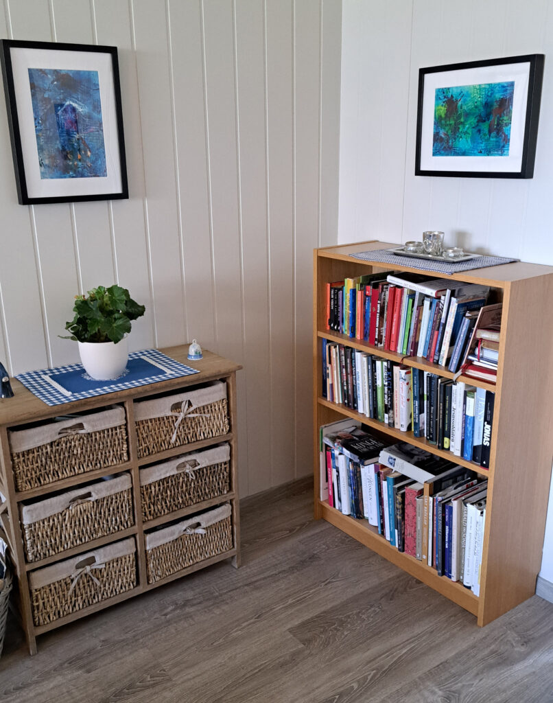 Blåtimen og Inn mot skogen
Solgt til Oslodistriktet