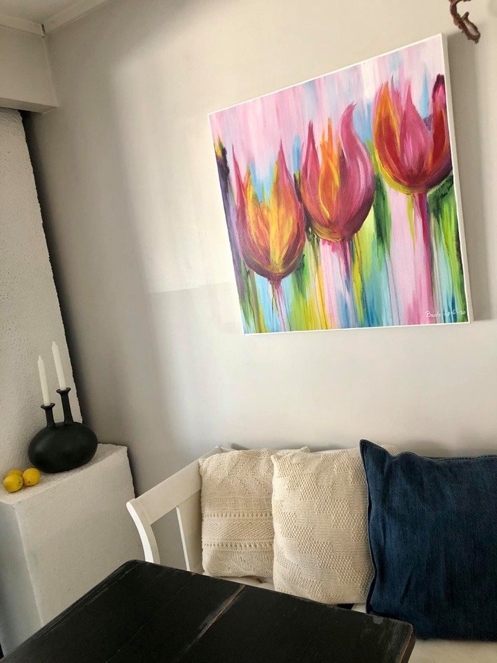 Tulips
Fargerik dame her i fra distriktet.